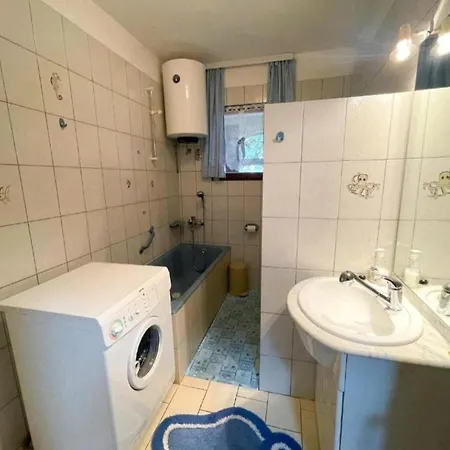 Kalanj Apartment