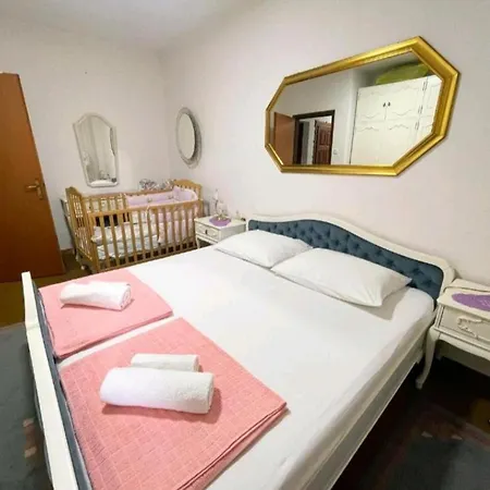 Kalanj Apartment Jadranovo