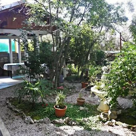 Kalanj Apartment *